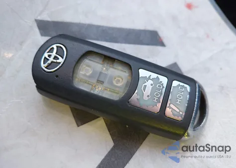 2017 Toyota Yaris Ia из США, поврежденный, VIN 3MYDLBYV4HY158140